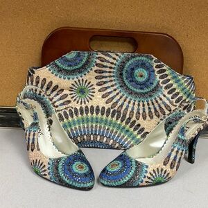 Turquoise Medallion Print Clutch & Pump Set - Women